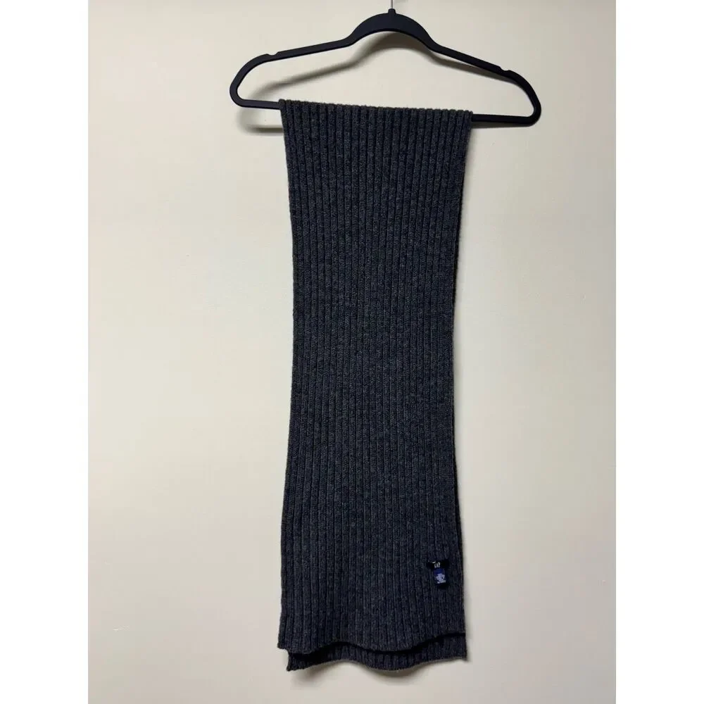 VTG - GAP 100% Lambswool Charcoal Gray Ribbed Scarf
